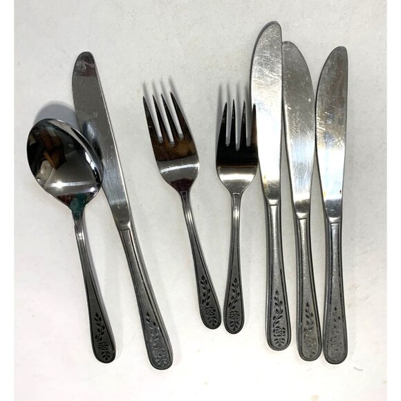 Rogers Flower Leaves Rose Stainless Steel Lot of 7 Little Forks 2 Teaspoon 1 kni - Picture 3 of 3